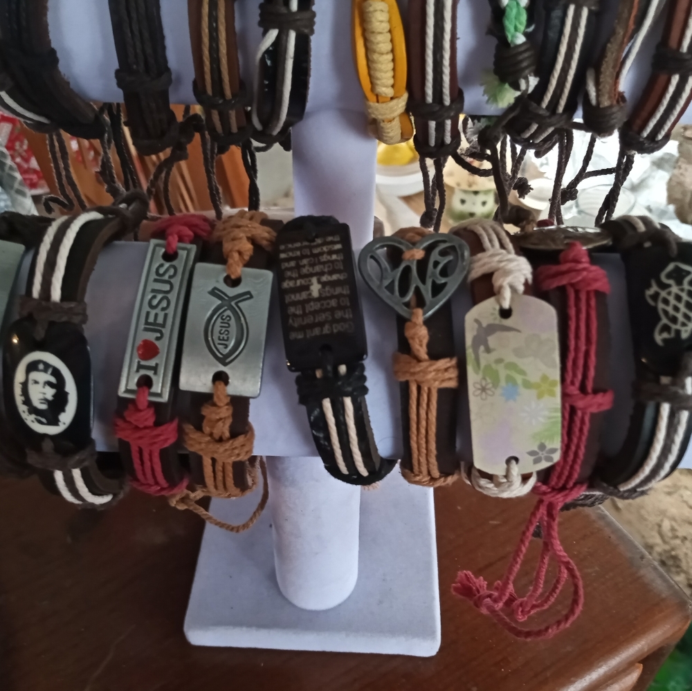 Handmade bracelets - Picture 2 of 4